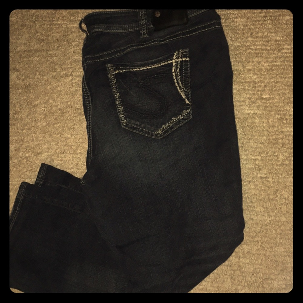 Suki style Silver denim capris